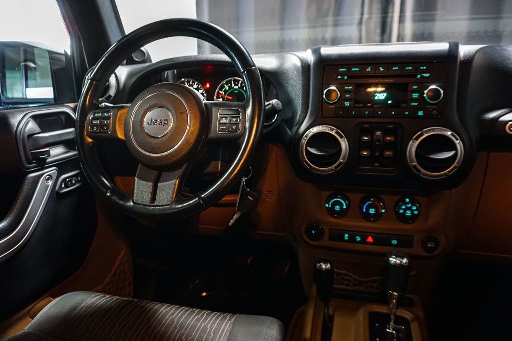 2012 Jeep Wrangler Unlimited *Sahara* *Lifted/Wheels* *Winch* *Only 24k Miles* - 22959956 - 32