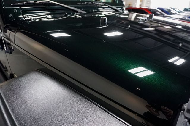 2012 Jeep Wrangler Unlimited *Sahara* *Lifted/Wheels* *Winch* *Only 24k Miles* - 22959956 - 60