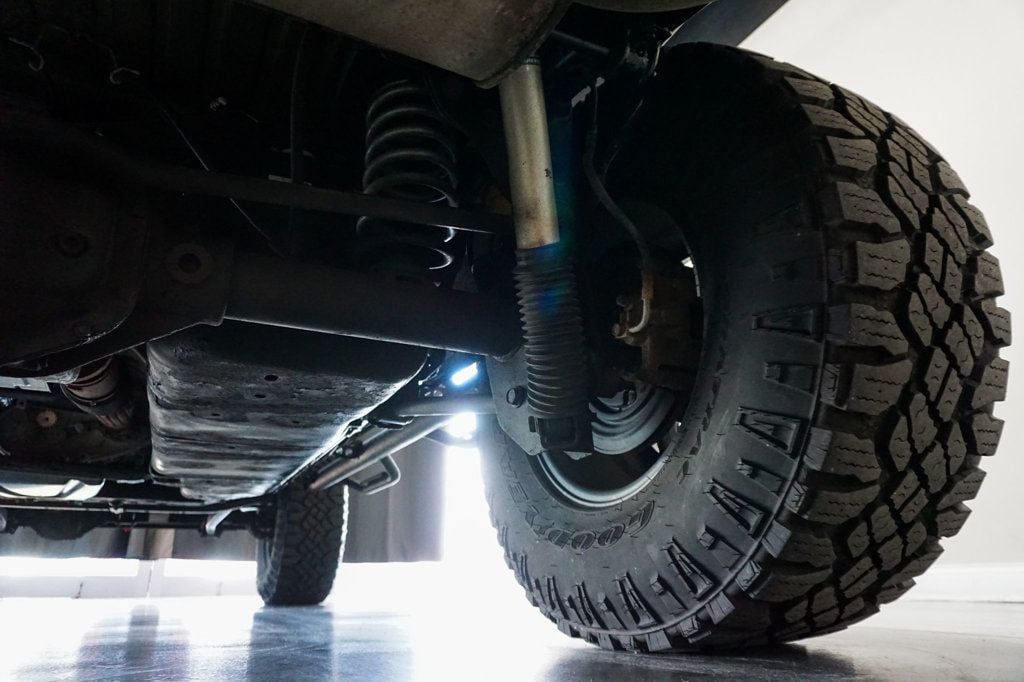 2012 Jeep Wrangler Unlimited *Sahara* *Lifted/Wheels* *Winch* *Only 24k Miles* - 22959956 - 91