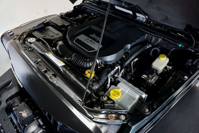 2012 Jeep Wrangler Unlimited *Sahara* *Lifted/Wheels* *Winch* *Only 24k Miles* - 22959956 - 93