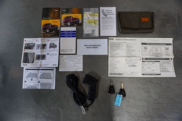 2012 Jeep Wrangler Unlimited *Sahara* *Lifted/Wheels* *Winch* *Only 24k Miles* - 22959956 - 95