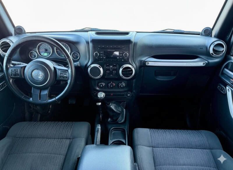 2012 Jeep Wrangler Unlimited Sport 4x4 4dr SUV - 22847736 - 11