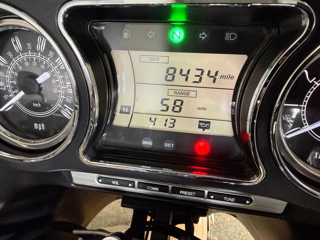 2012 Kawasaki Vulcan 1700 Voyager LOW MILES! - 23033241 - 11