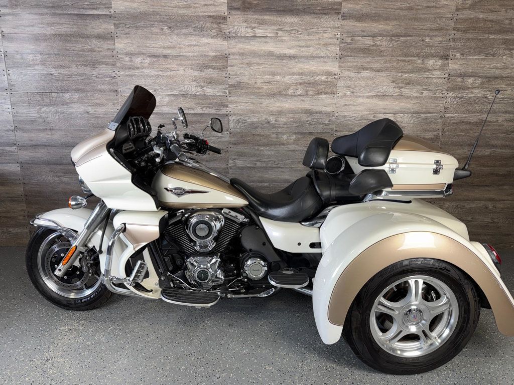 2012 Kawasaki Vulcan 1700 Voyager LOW MILES! - 23033241 - 12