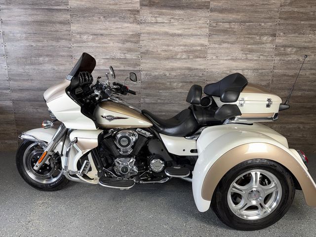 2012 Kawasaki Vulcan 1700 Voyager LOW MILES! - 23033241 - 12
