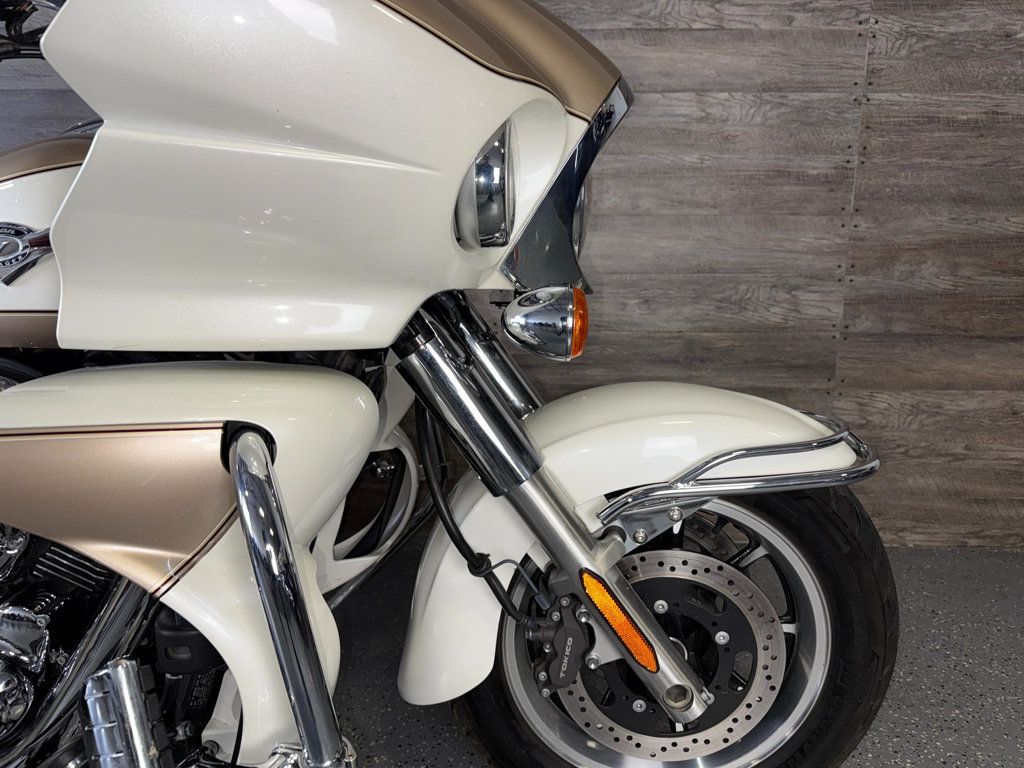 2012 Kawasaki Vulcan 1700 Voyager LOW MILES! - 23033241 - 4