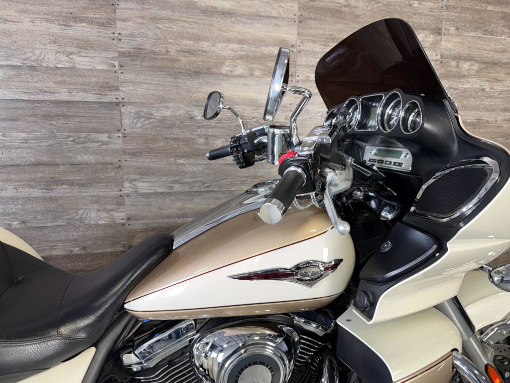 2012 Kawasaki Vulcan 1700 Voyager LOW MILES! - 23033241 - 6