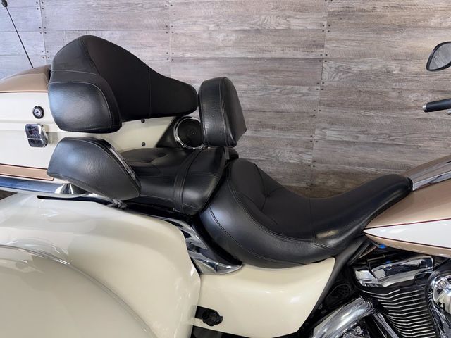 2012 Kawasaki Vulcan 1700 Voyager LOW MILES! - 23033241 - 8