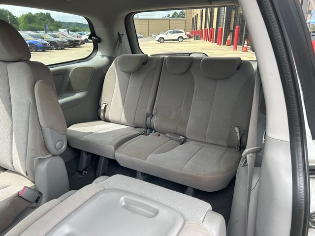 2012 Kia Sedona 4dr Wagon LX - 23052789 - 6