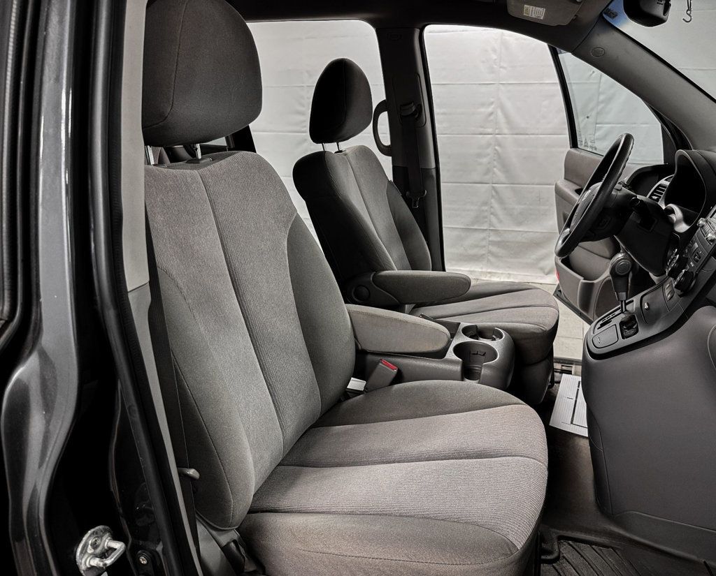 2012 Kia Sedona LX - 23013196 - 10