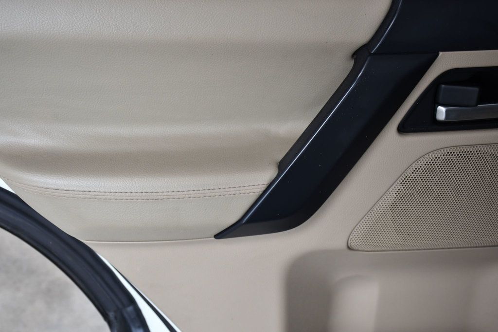 2012 Land Rover LR2 AWD 4dr HSE - 22114705 - 10