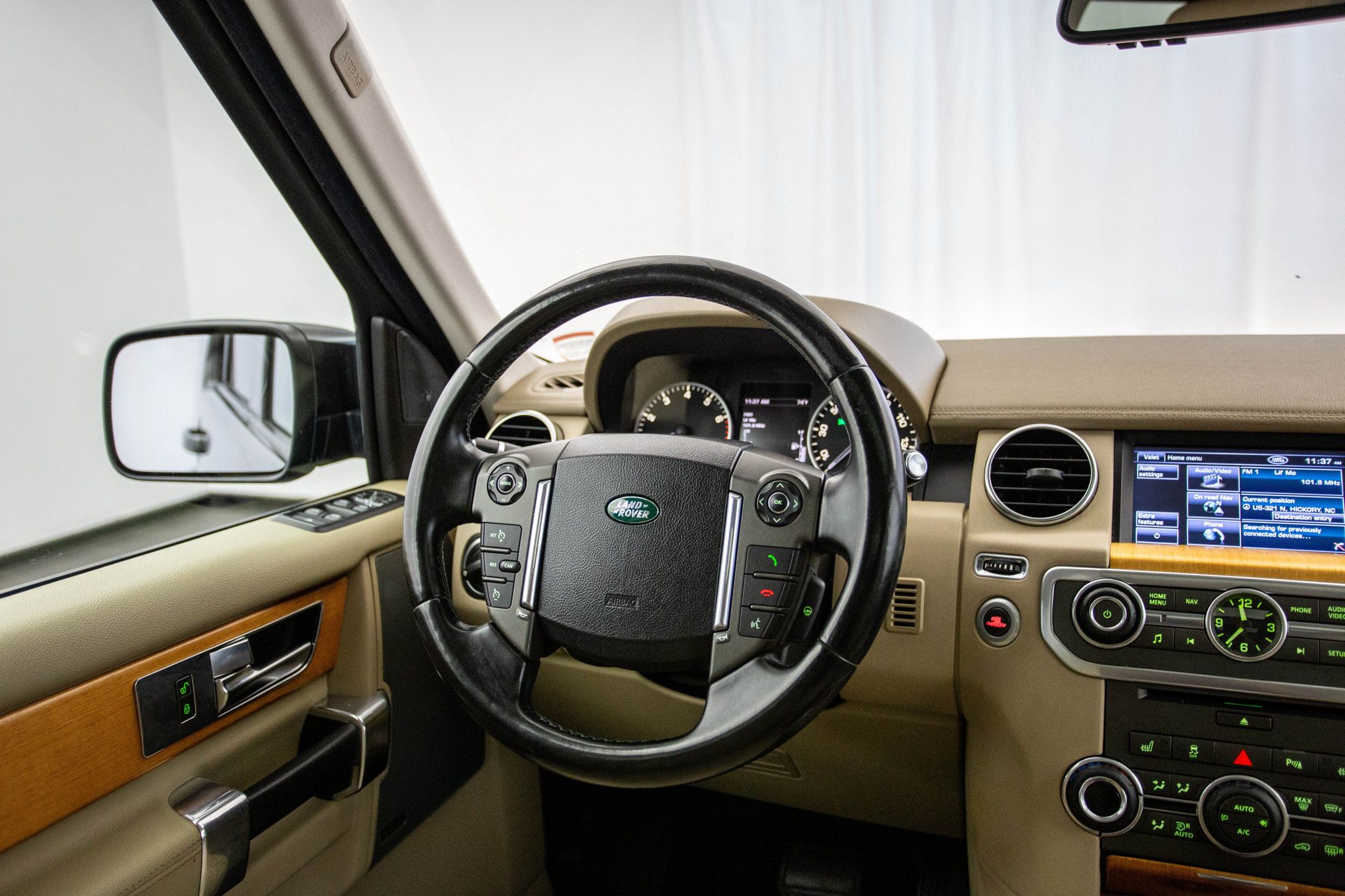 2012 Land Rover LR4 HSE photo 5