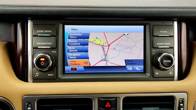 2012 Land Rover Range Rover 4WD 4dr HSE - 23061698 - 19