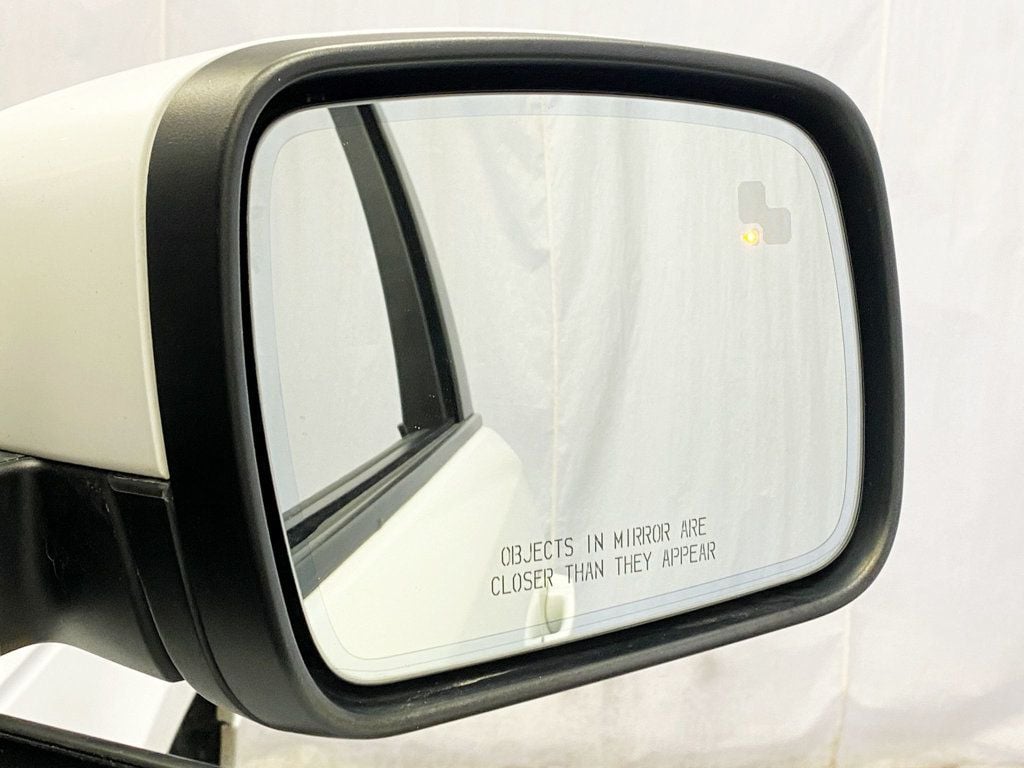 2012 Land Rover Range Rover 4WD 4dr HSE LUX - 22977034 - 16