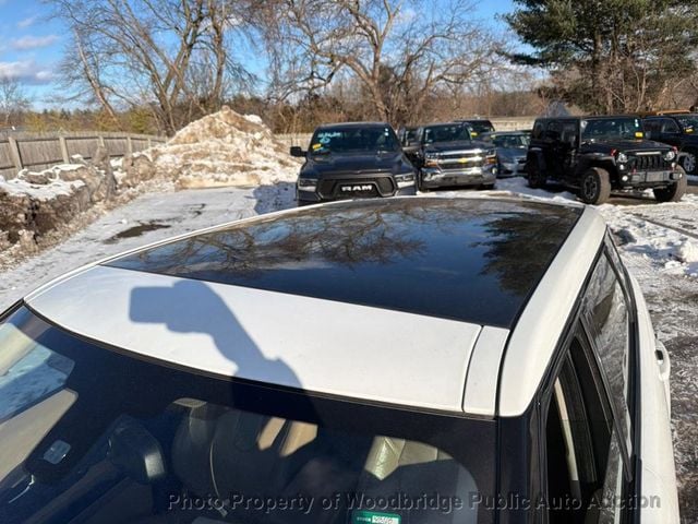 2012 Land Rover Range Rover Evoque 5dr Hatchback Pure Plus - 22969641 - 4