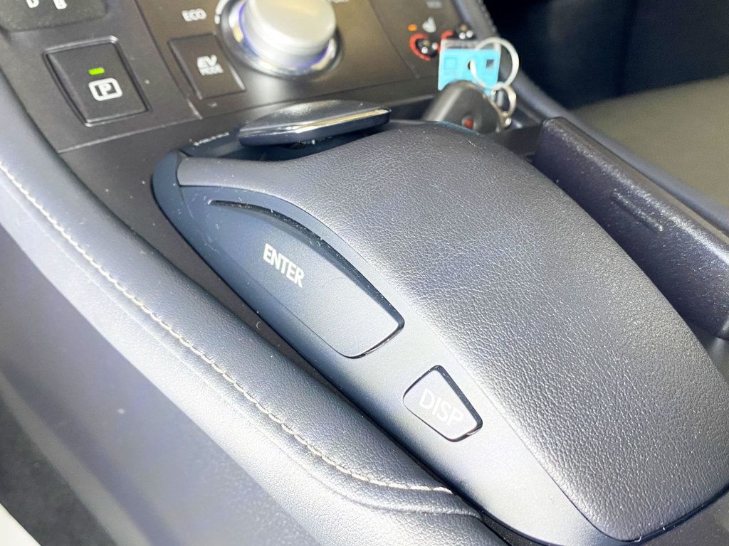 2012 Lexus CT 200h F SPORT - 22973704 - 36