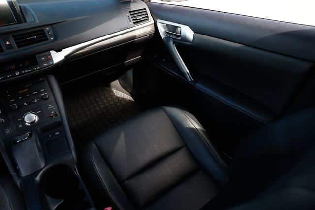 2012 Lexus CT 200h F Sport FWD 4dr Hybrid  - 22974928 - 24