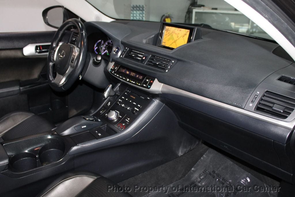 2012 Lexus CT 200h FWD 4dr Hybrid Premium - 22905568 - 38