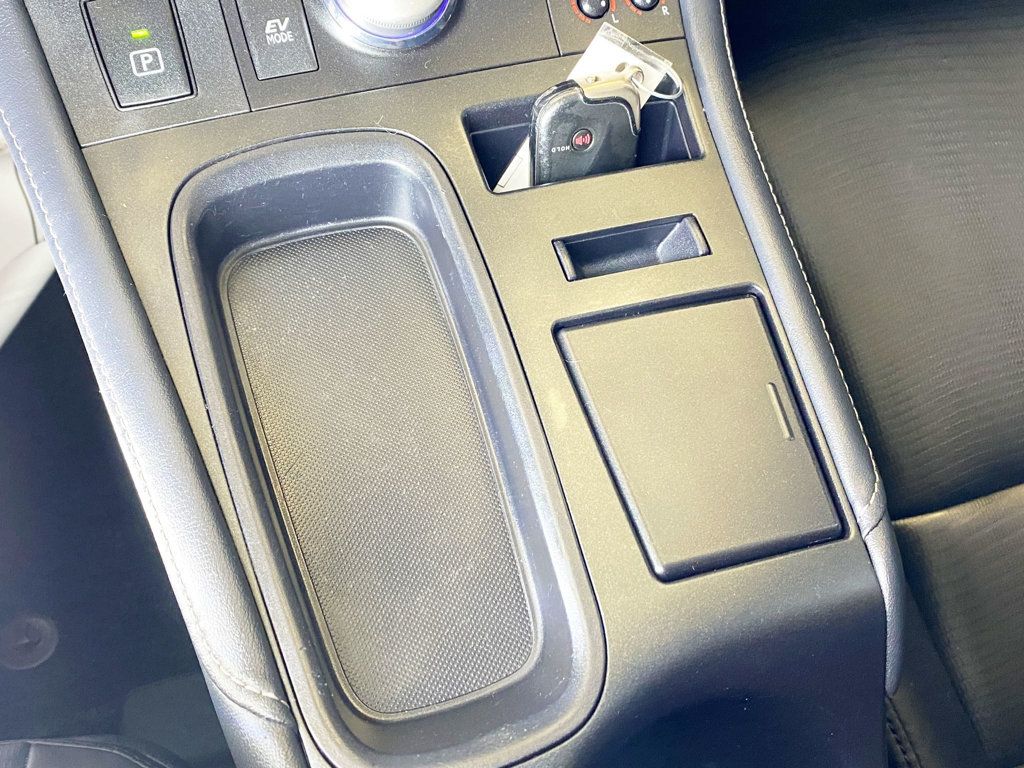 2012 Lexus CT 200h FWD 4dr Hybrid Premium - 22960757 - 33