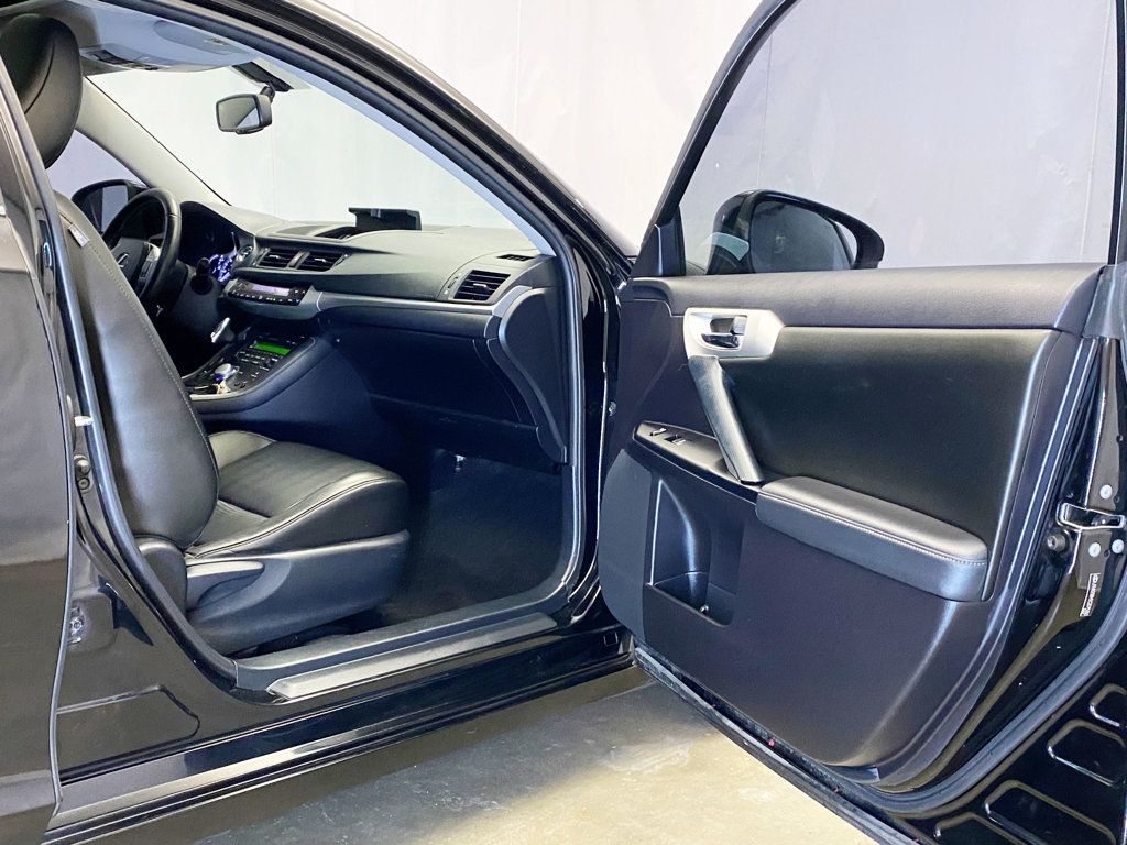 2012 Lexus CT 200h FWD 4dr Hybrid Premium - 22960757 - 39