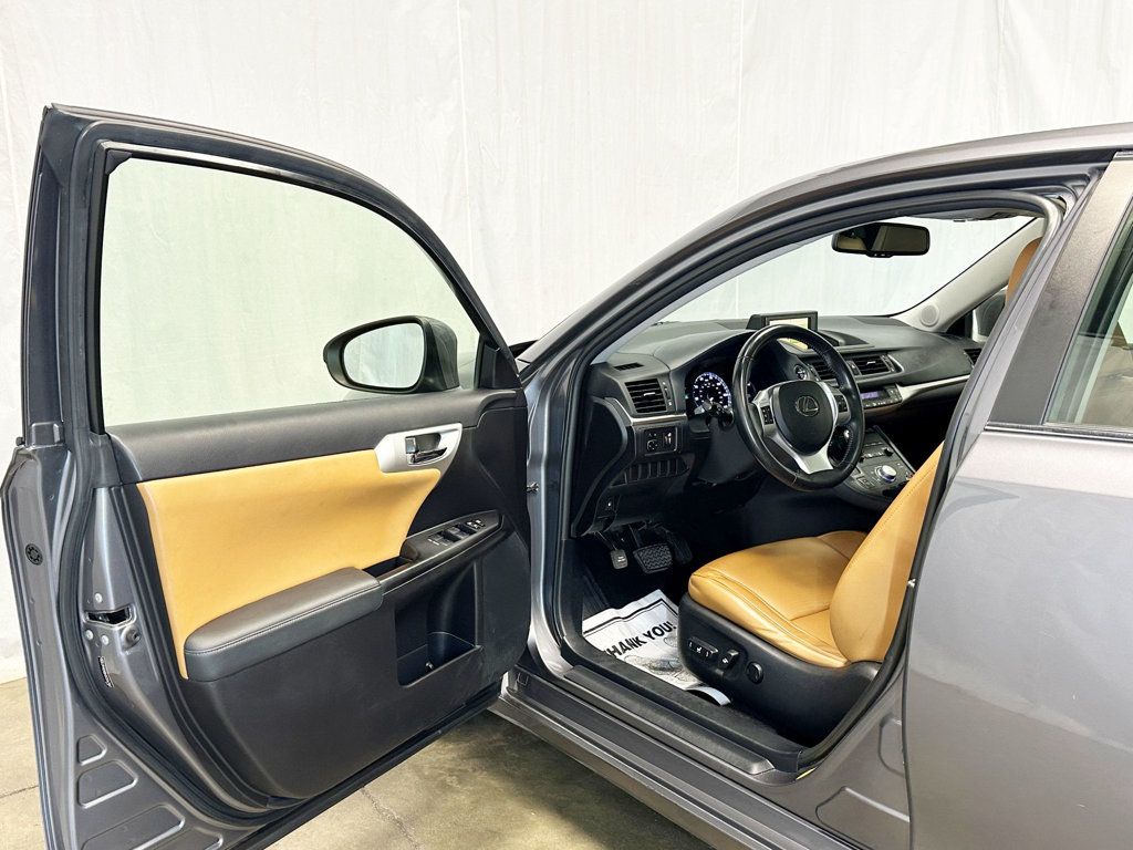 2012 Lexus CT 200h FWD 4dr Hybrid Premium - 23011284 - 11