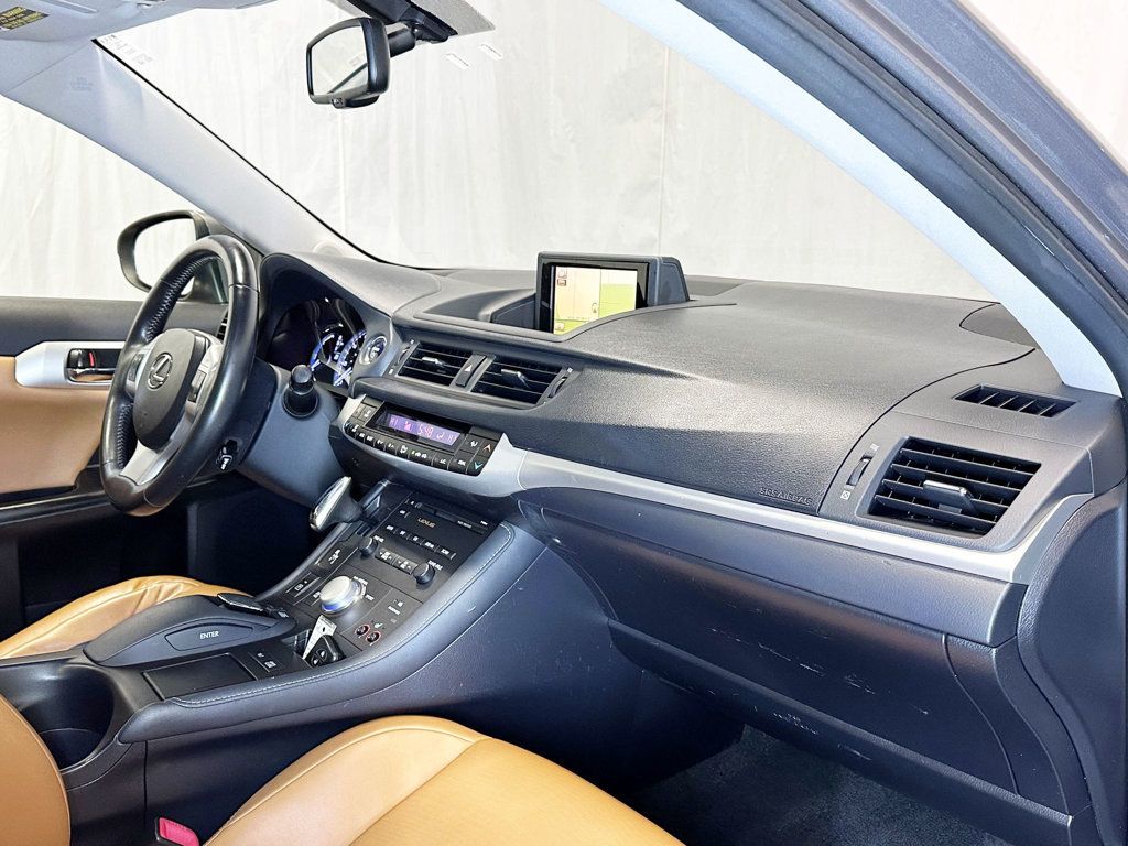 2012 Lexus CT 200h FWD 4dr Hybrid Premium - 23011284 - 16