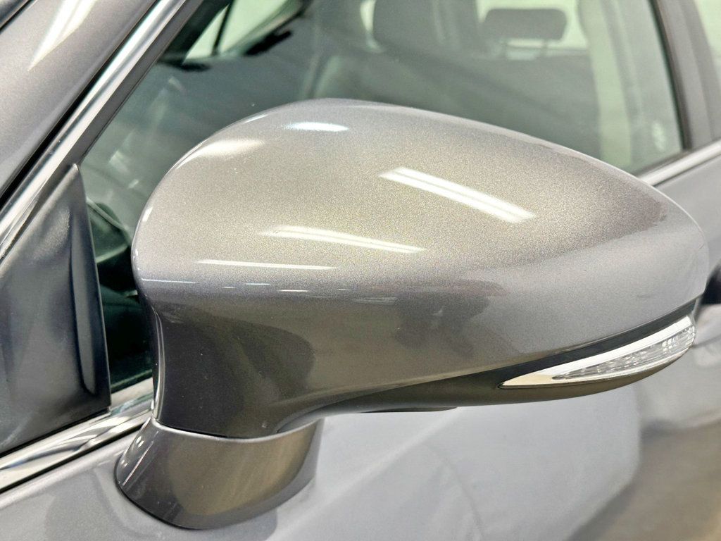 2012 Lexus CT 200h FWD 4dr Hybrid Premium - 23031449 - 13