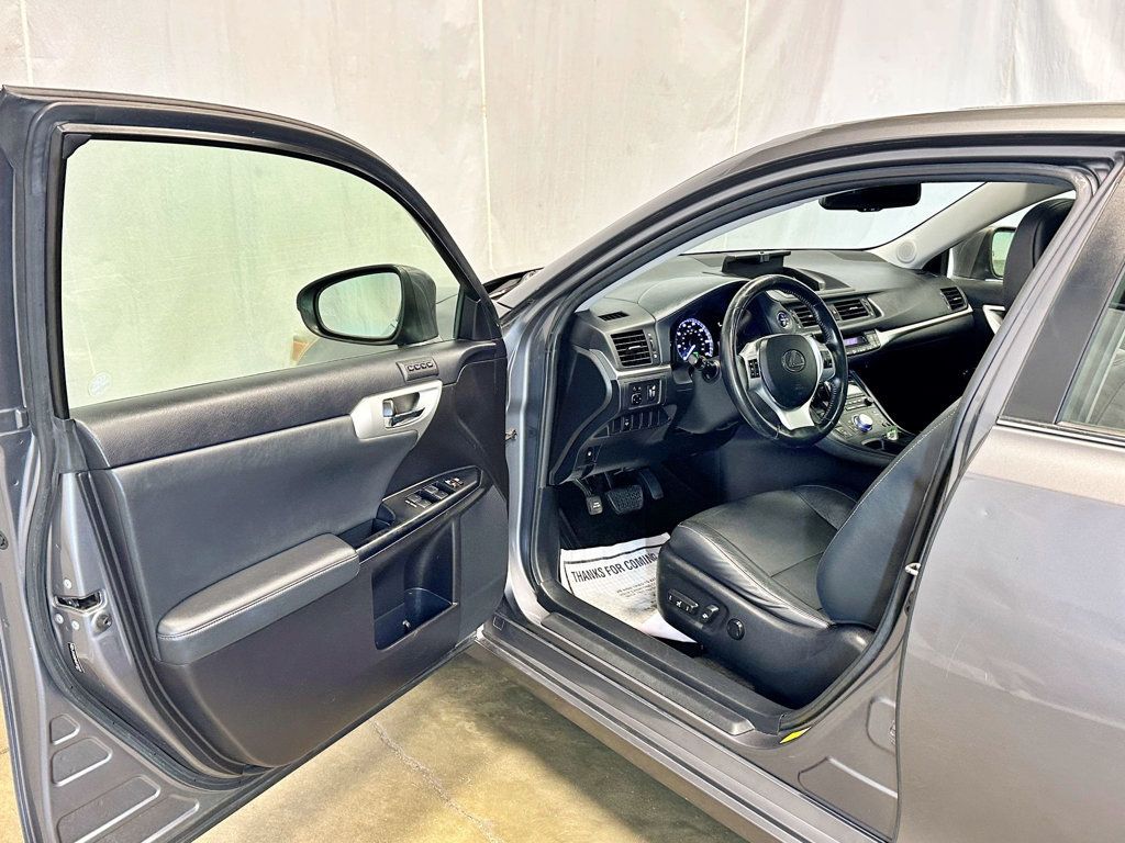 2012 Lexus CT 200h FWD 4dr Hybrid Premium - 23031449 - 15