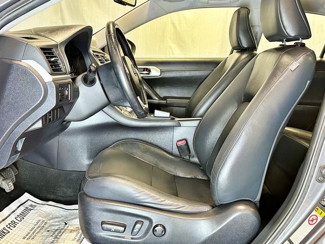 2012 Lexus CT 200h FWD 4dr Hybrid Premium - 23031449 - 18