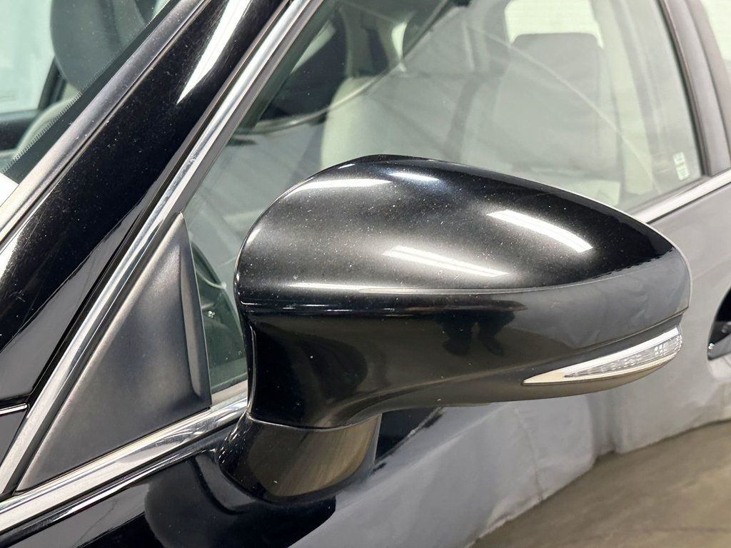 2012 Lexus CT 200h FWD 4dr Hybrid Premium - 23034544 - 13