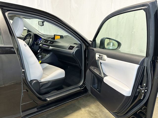 2012 Lexus CT 200h FWD 4dr Hybrid Premium - 23034544 - 16