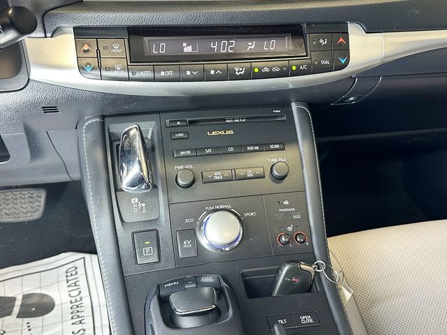 2012 Lexus CT 200h FWD 4dr Hybrid Premium - 23034544 - 28