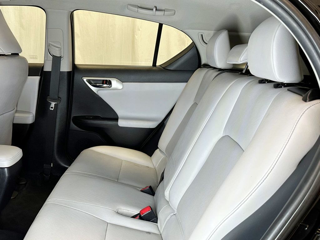 2012 Lexus CT 200h FWD 4dr Hybrid Premium - 23034544 - 36