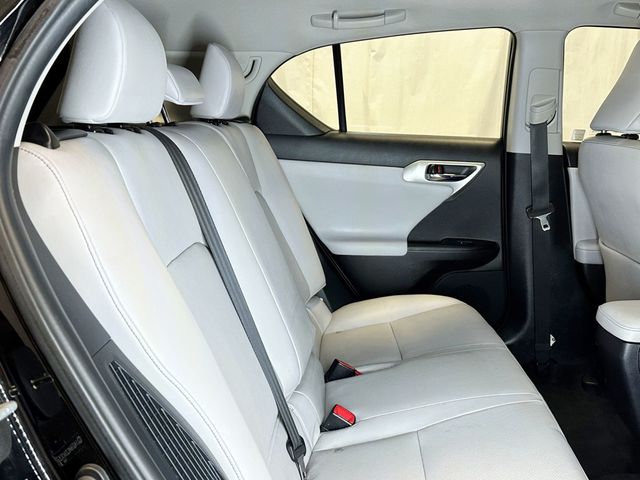 2012 Lexus CT 200h FWD 4dr Hybrid Premium - 23034544 - 37