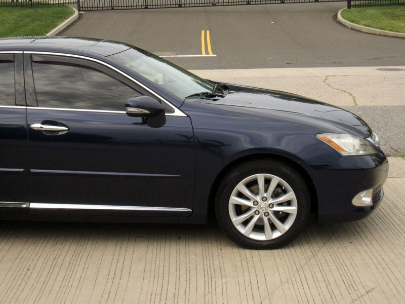 2012 Lexus ES 350 Ultra Luxury photo 9