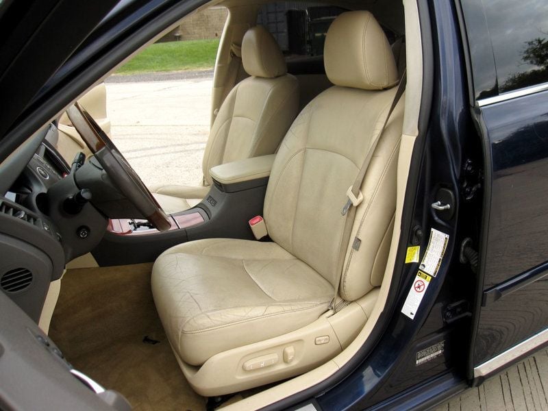 2012 Lexus ES 350 Ultra Luxury photo 18