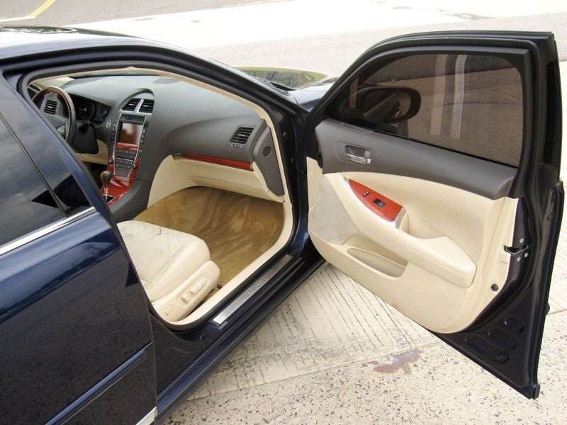 2012 Lexus ES 350 Ultra Luxury photo 21