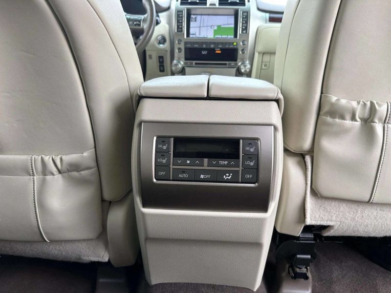 2012 Lexus GX 460 4WD 4dr - 23023832 - 16