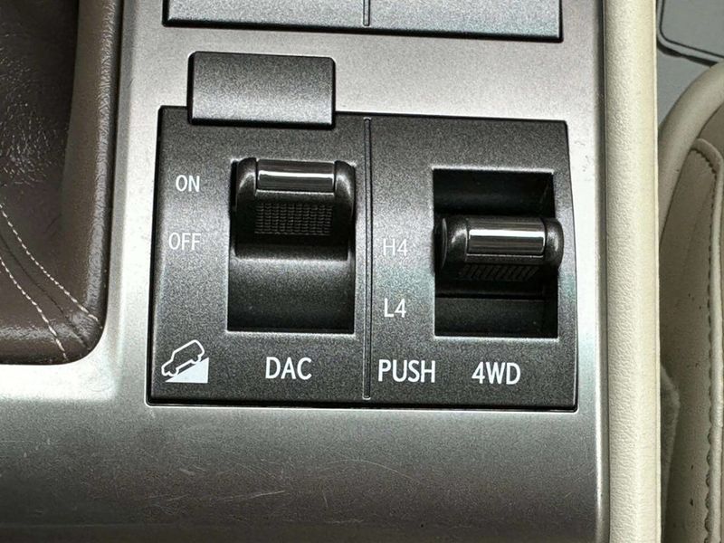 2012 Lexus GX 460 4WD 4dr - 23023832 - 32