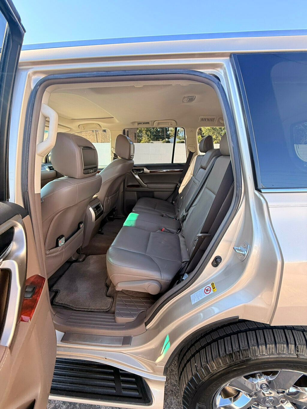 2012 Lexus GX 460 LocalTrade/ComfortPlusPkg/CoveniencePkg/PowerSunroof/NAV - 22930694 - 12