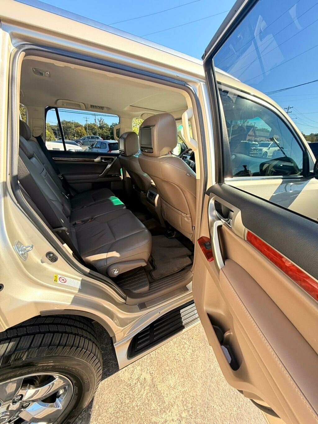 2012 Lexus GX 460 LocalTrade/ComfortPlusPkg/CoveniencePkg/PowerSunroof/NAV - 22930694 - 16