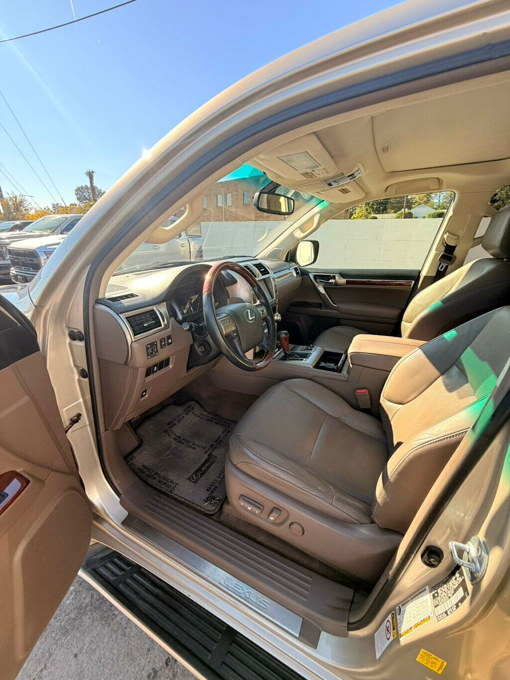 2012 Lexus GX 460 LocalTrade/ComfortPlusPkg/CoveniencePkg/PowerSunroof/NAV - 22930694 - 8