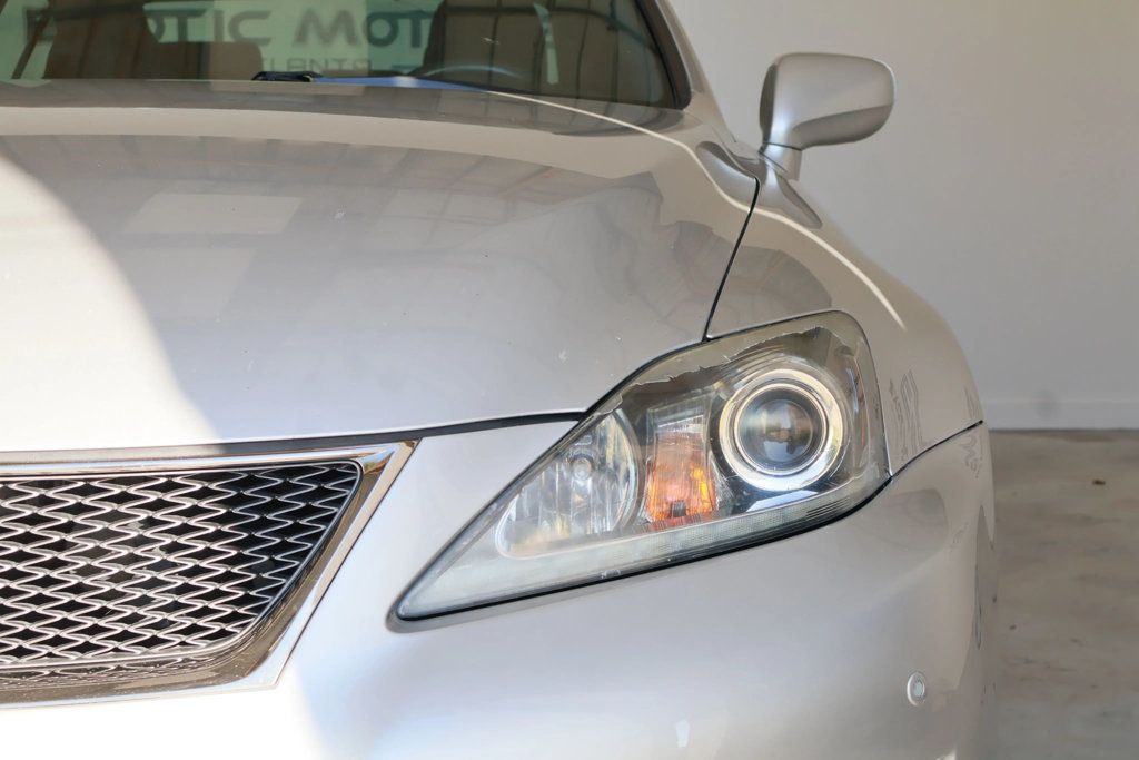 2012 Lexus IS F photo 11