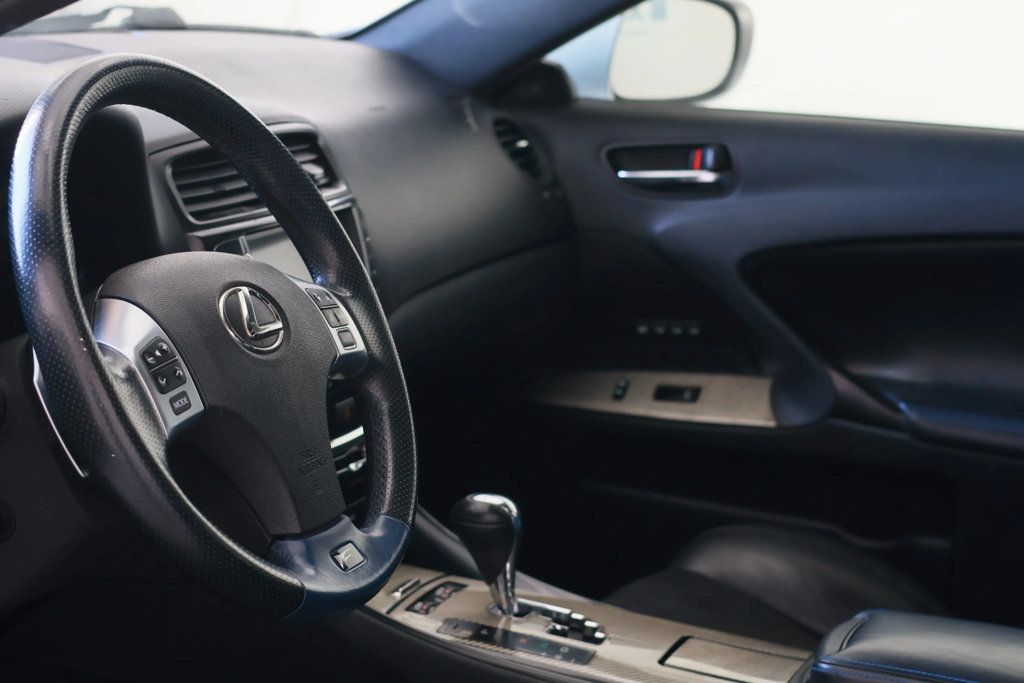 2012 Lexus IS F photo 17
