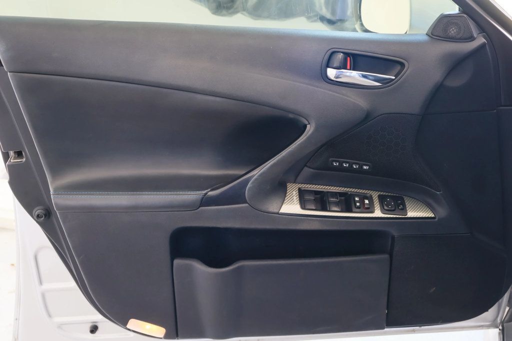 2012 Lexus IS F photo 24