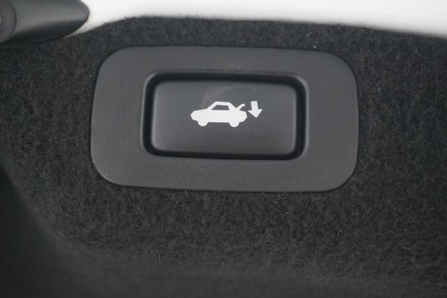 2012 Lexus LS 460 4dr Sedan RWD - 23007189 - 29