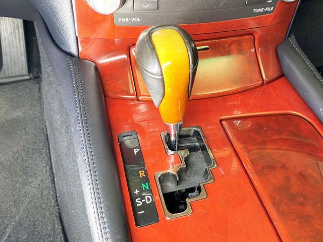 2012 Lexus LS 460 4dr Sedan RWD - 22976156 - 36