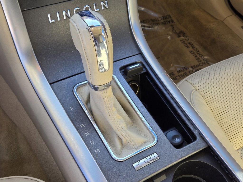 2012 Lincoln MKS 4dr Sedan 3.7L FWD - 22957019 - 19