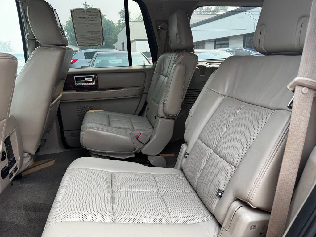 2012 Lincoln Navigator 4WD 4dr - 22945888 - 15