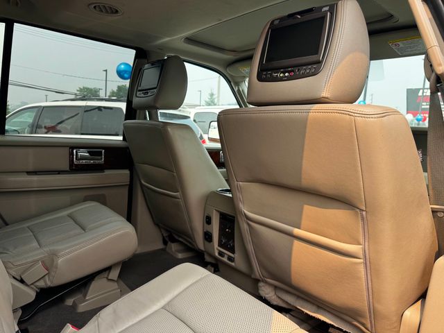 2012 Lincoln Navigator 4WD 4dr - 22945888 - 17